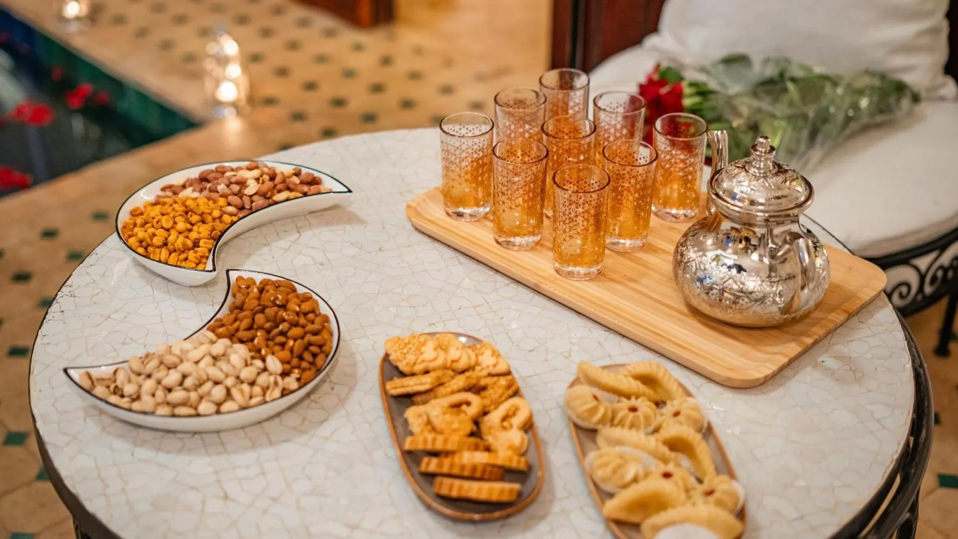 Tatil Evi Riad Prive Dar L'Etoile - Jacuzzi Piscine & Petit Dej Inclus Marakeş Fas