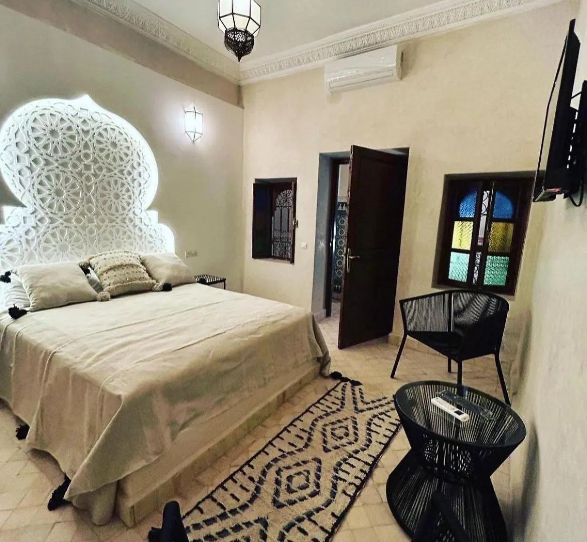Riad Prive Dar L'Etoile - Jacuzzi Piscine & Petit Dej Inclus Marakeş 0*,