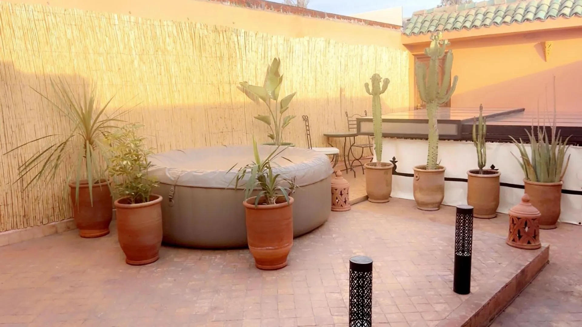 Riad Prive Dar L'Etoile - Jacuzzi Piscine & Petit Dej Inclus Marakeş Tatil Evi